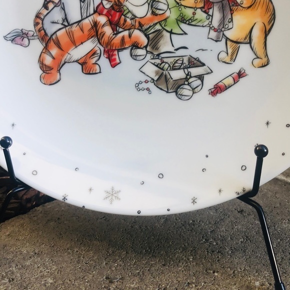 Christmas Disney Winnie the Pooh Plate Dinner Size - Picture 3 of 4